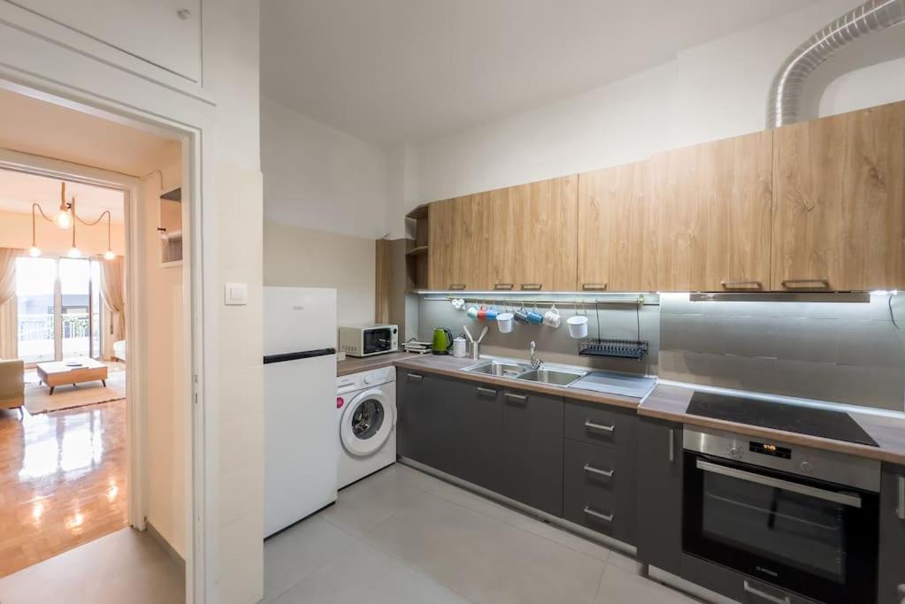Spacious Urban Apt In The Heart Of Athén Kültér fotó